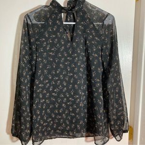 Le Lis sheer top medium